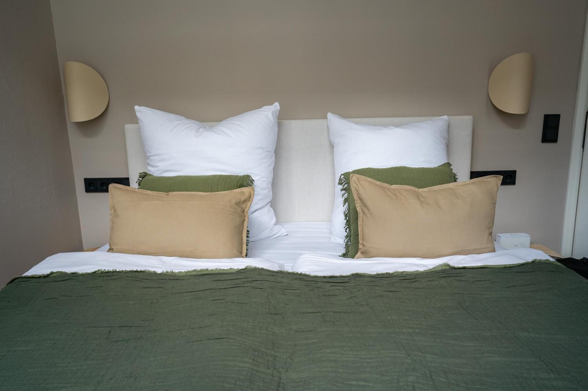 The Charming By Curt Suites Berlin Bagian luar foto
